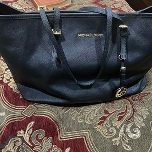 Micheal Kors Tote